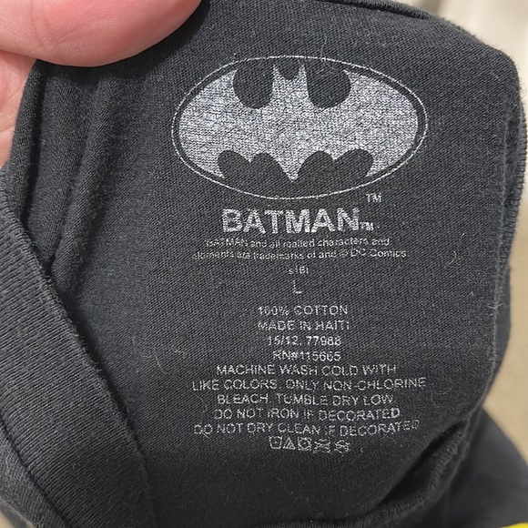 EUC. Boys Large Batman Tee - Picture 4 of 4